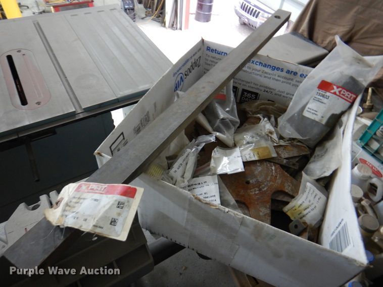 image for item DN1364 Gehl 1075  forage harvester