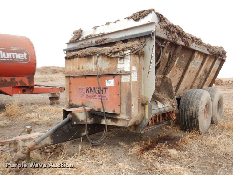 image for item DN1367 Knight 8030 Slinger  manure spreader