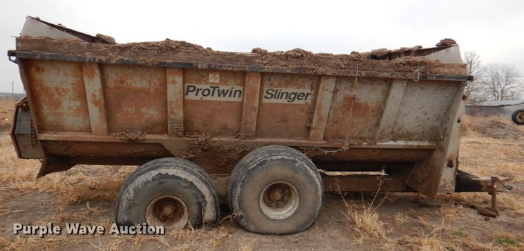 image for item DN1367 Knight 8030 Slinger  manure spreader