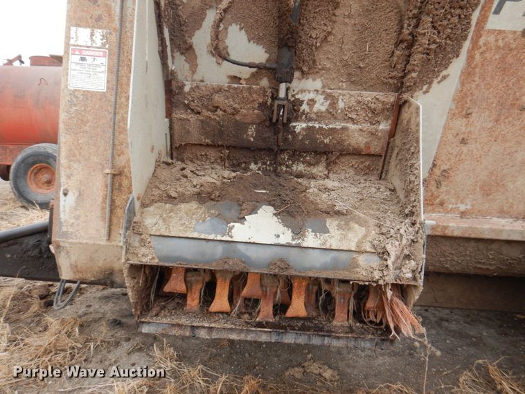 image for item DN1367 Knight 8030 Slinger  manure spreader