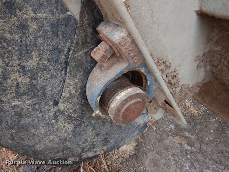 image for item DN1367 Knight 8030 Slinger  manure spreader