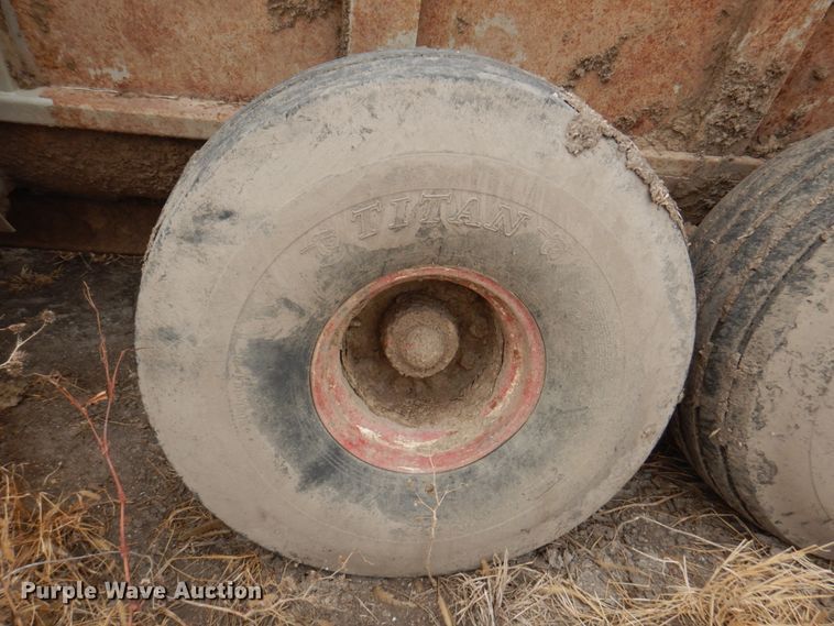 image for item DN1367 Knight 8030 Slinger  manure spreader