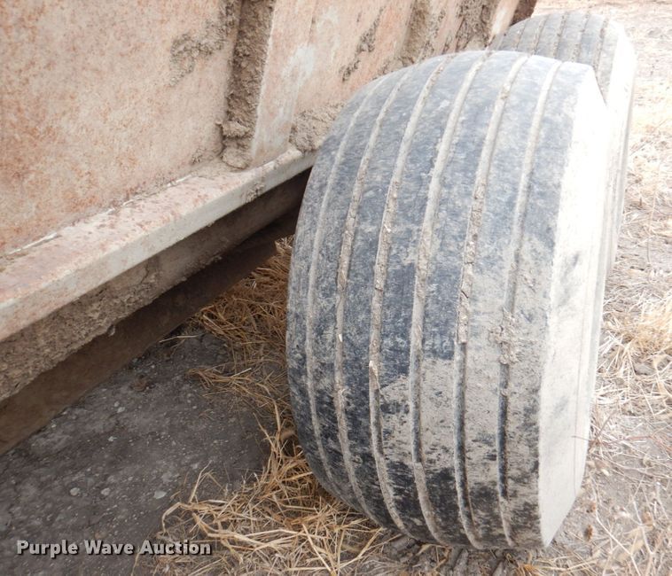 image for item DN1367 Knight 8030 Slinger  manure spreader