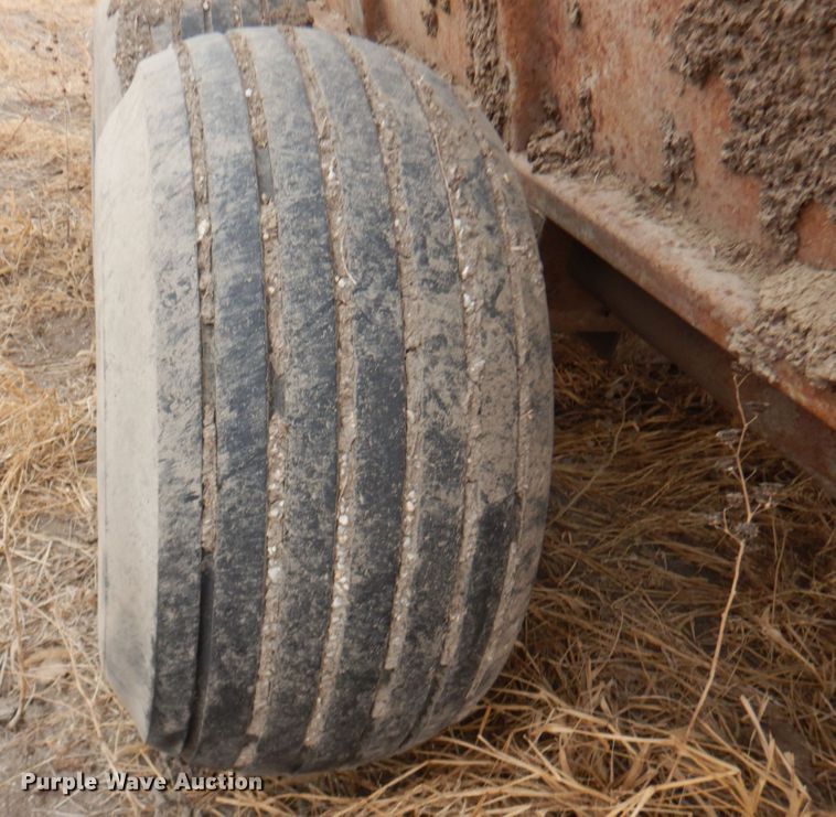 image for item DN1367 Knight 8030 Slinger  manure spreader