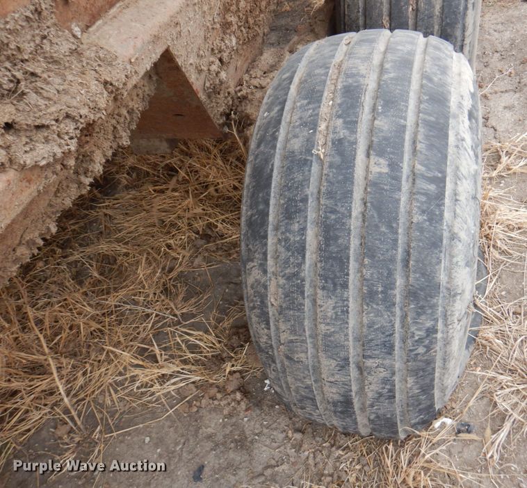 image for item DN1367 Knight 8030 Slinger  manure spreader