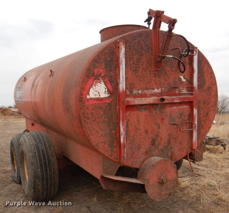 image for item DN1368 Calumet 3250SPR  liquid manure spreader