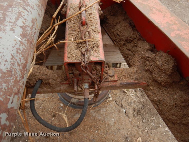 image for item DN1368 Calumet 3250SPR  liquid manure spreader