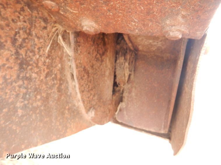 image for item DN1368 Calumet 3250SPR  liquid manure spreader