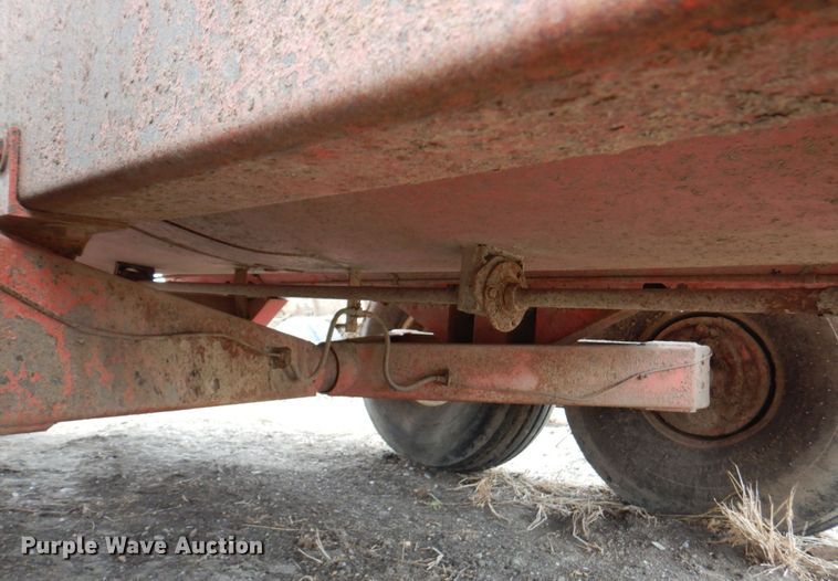 image for item DN1368 Calumet 3250SPR  liquid manure spreader