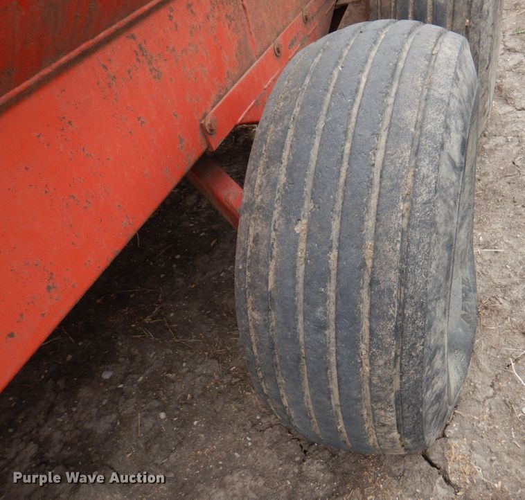 image for item DN1368 Calumet 3250SPR  liquid manure spreader