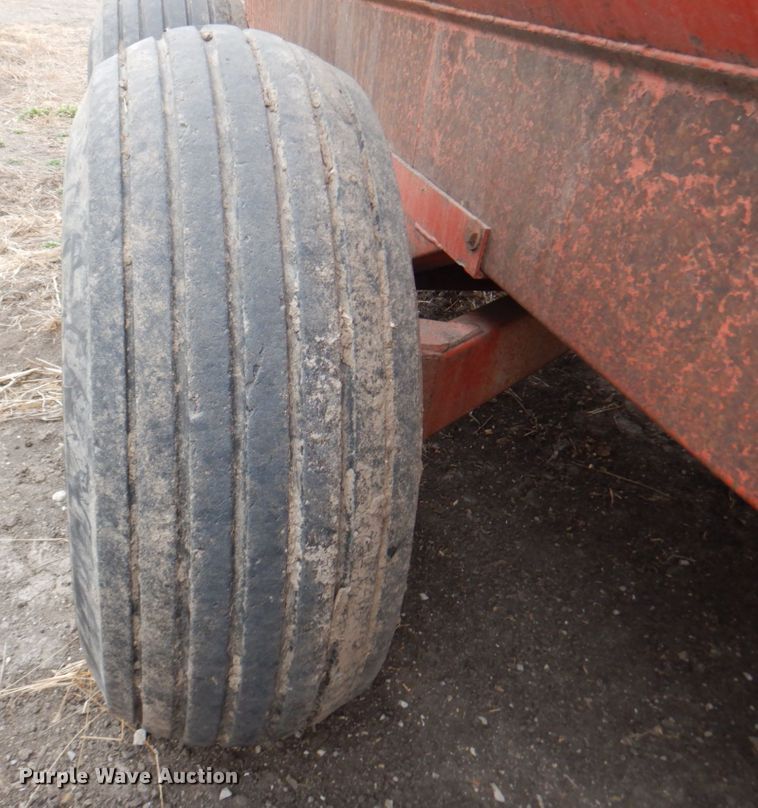 image for item DN1368 Calumet 3250SPR  liquid manure spreader