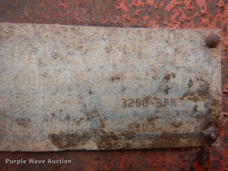 image for item DN1368 Calumet 3250SPR  liquid manure spreader