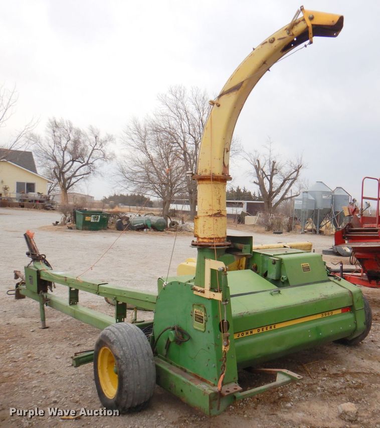 image for item DN1369 John Deere 3960  forage harvester