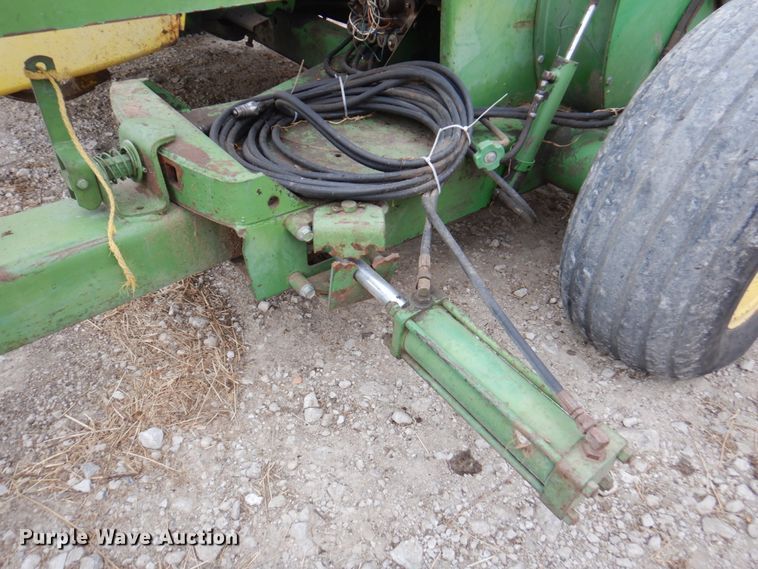 image for item DN1369 John Deere 3960  forage harvester