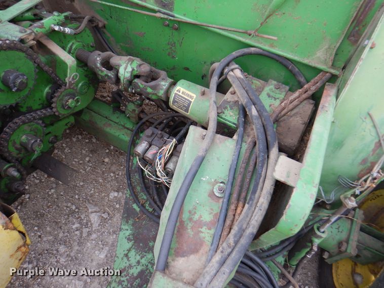 image for item DN1369 John Deere 3960  forage harvester