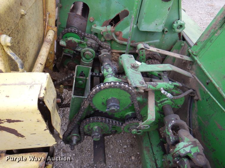 image for item DN1369 John Deere 3960  forage harvester