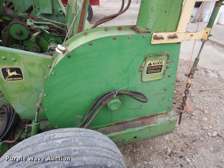 image for item DN1369 John Deere 3960  forage harvester
