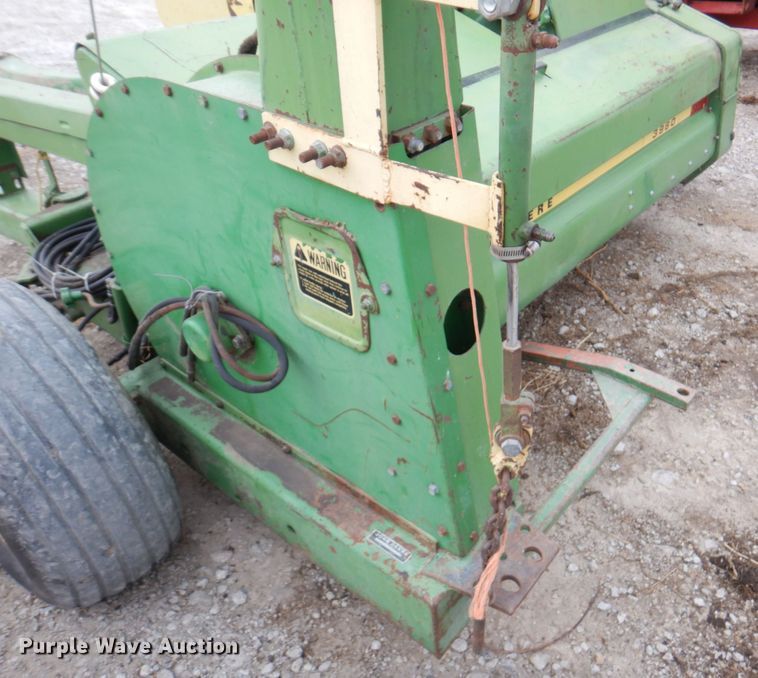 image for item DN1369 John Deere 3960  forage harvester