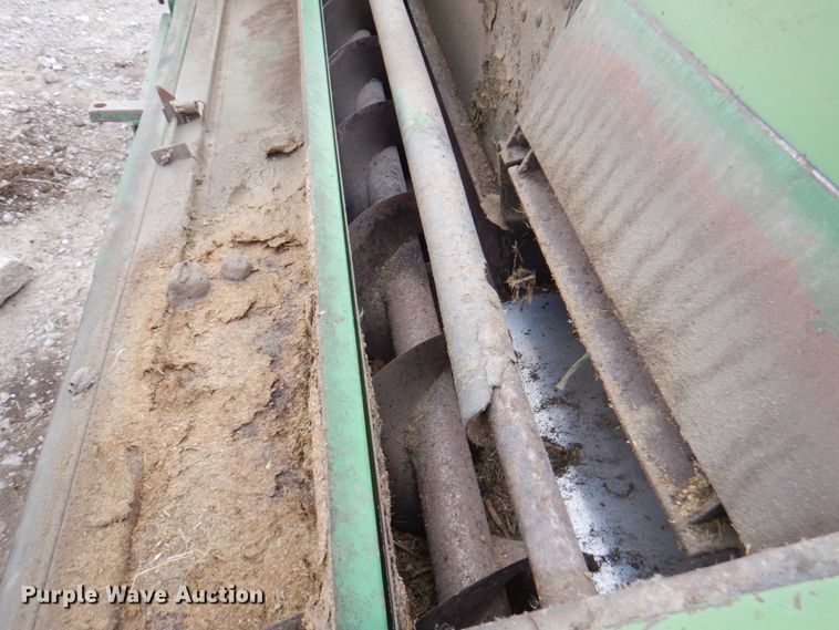 image for item DN1369 John Deere 3960  forage harvester