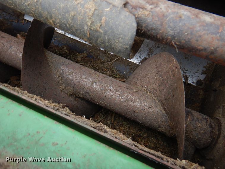 image for item DN1369 John Deere 3960  forage harvester