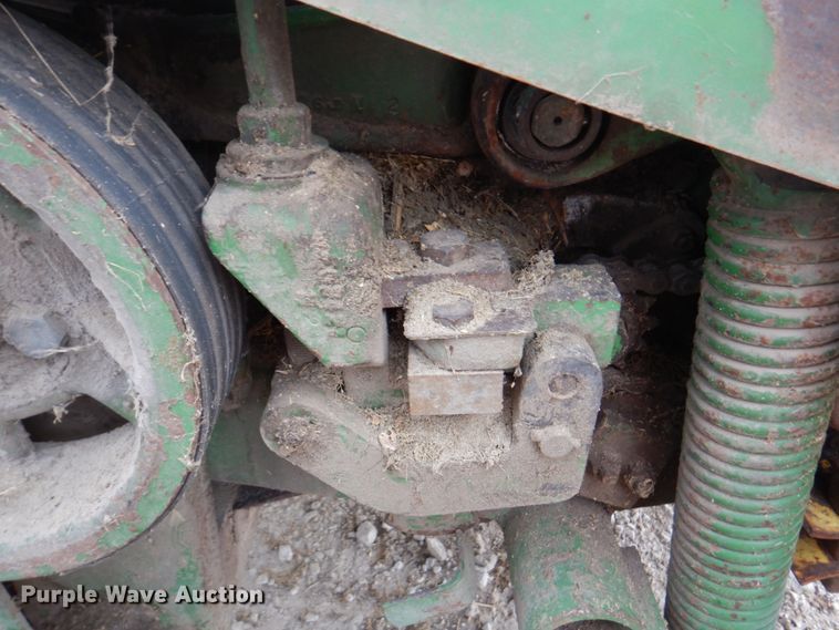 image for item DN1369 John Deere 3960  forage harvester