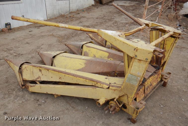 image for item DN1369 John Deere 3960  forage harvester