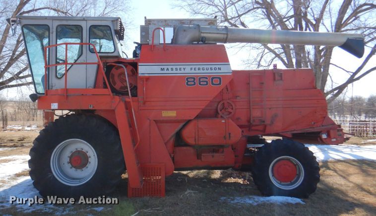 image for item DN1372 1981 Massey Ferguson 860  RWA combine