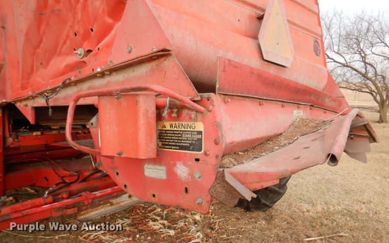 image for item DN1372 1981 Massey Ferguson 860  RWA combine