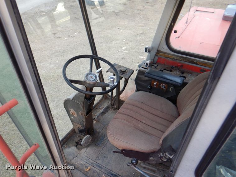 image for item DN1372 1981 Massey Ferguson 860  RWA combine