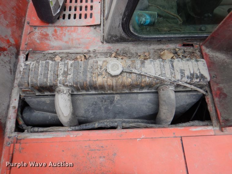 image for item DN1372 1981 Massey Ferguson 860  RWA combine