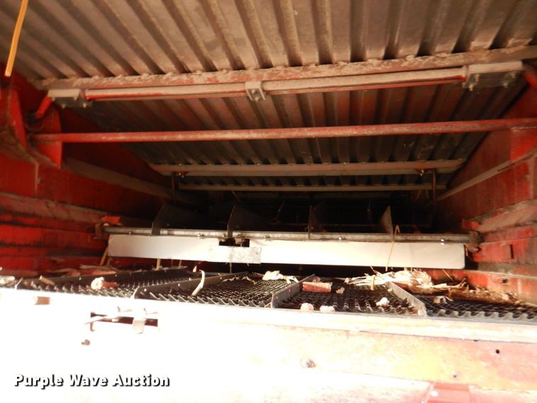 image for item DN1372 1981 Massey Ferguson 860  RWA combine