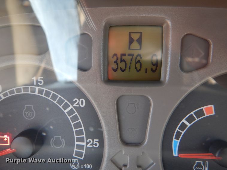 image for item DN5469 2011 Case IH Maxxum 110  MFWD tractor