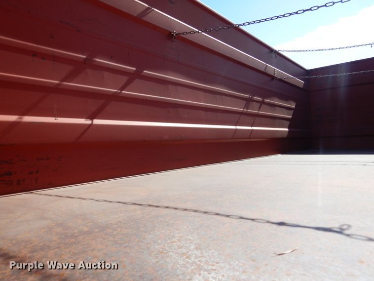 image for item DN5471 1981 International 1854  grain truck