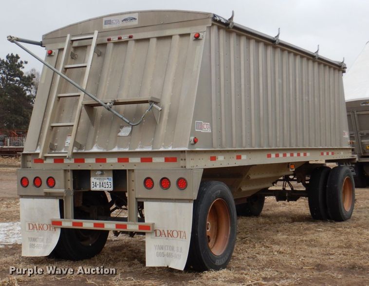 image for item DN7258 2013 Dakota 2200 AHT  grain trailer