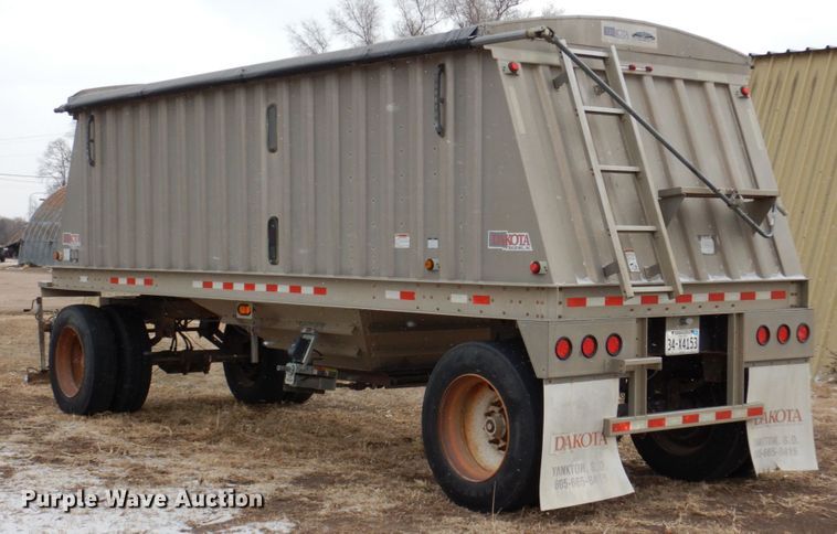 image for item DN7258 2013 Dakota 2200 AHT  grain trailer