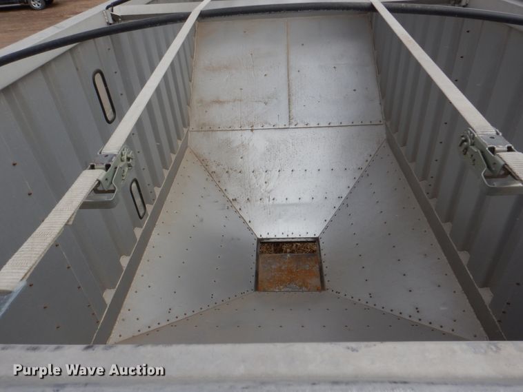 image for item DN7258 2013 Dakota 2200 AHT  grain trailer