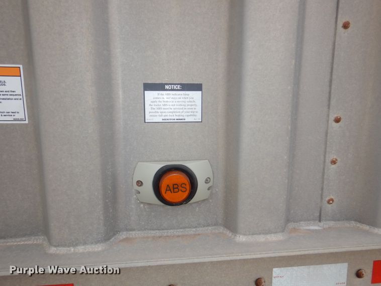 image for item DN7258 2013 Dakota 2200 AHT  grain trailer