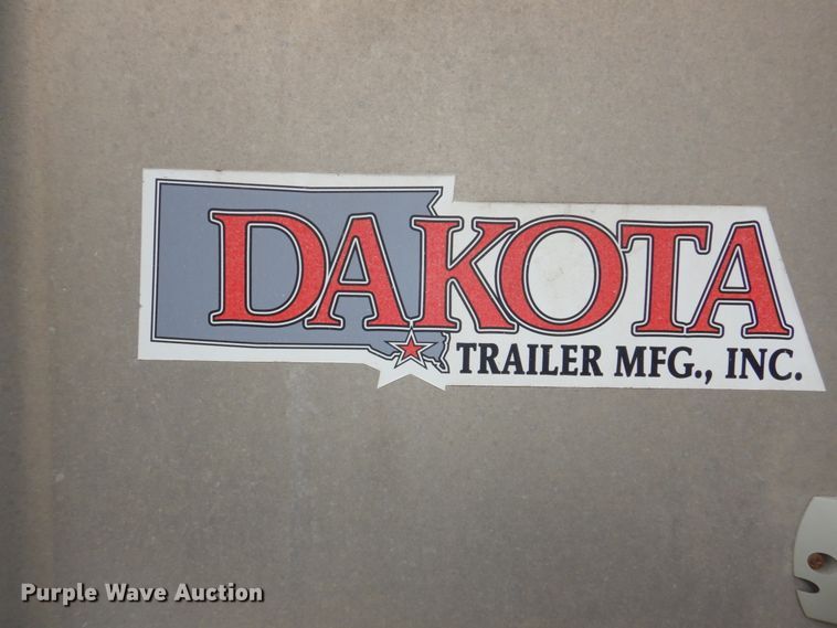 image for item DN7258 2013 Dakota 2200 AHT  grain trailer