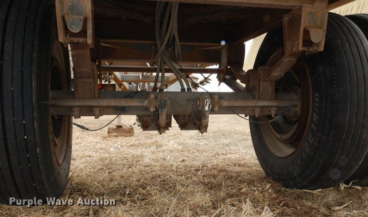 image for item DN7258 2013 Dakota 2200 AHT  grain trailer