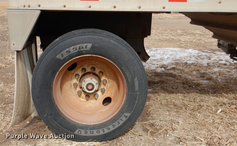 image for item DN7258 2013 Dakota 2200 AHT  grain trailer