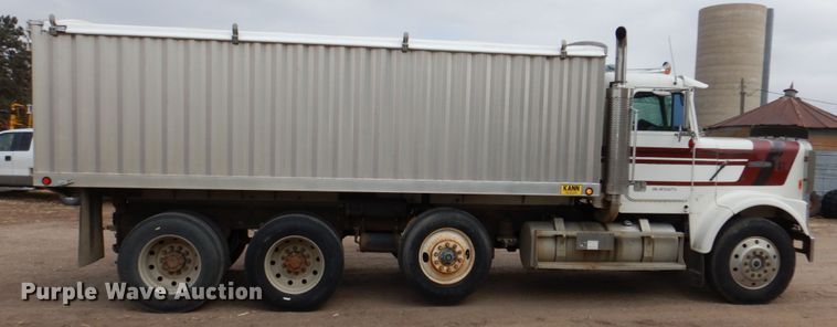 image for item DN7259 1987 Freightliner FLC  grain truck