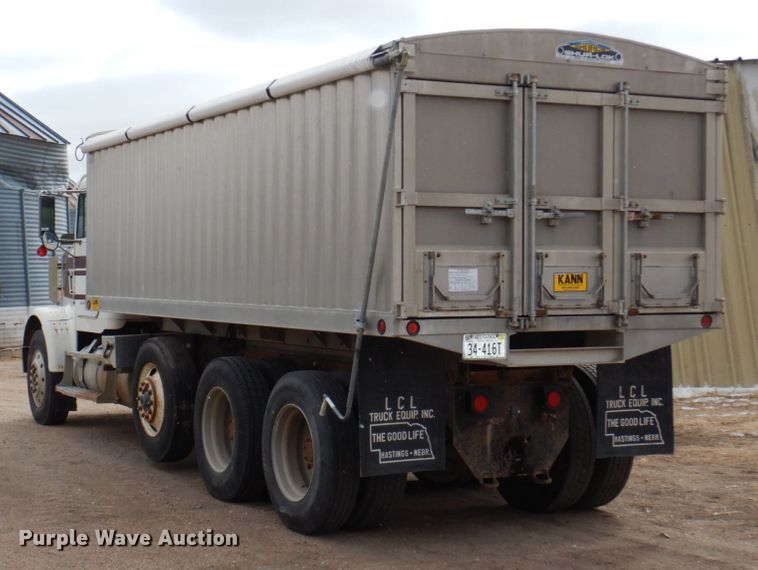 image for item DN7259 1987 Freightliner FLC  grain truck