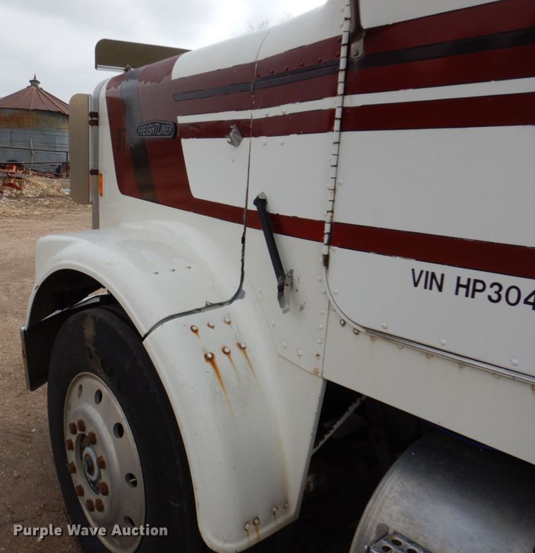 image for item DN7259 1987 Freightliner FLC  grain truck