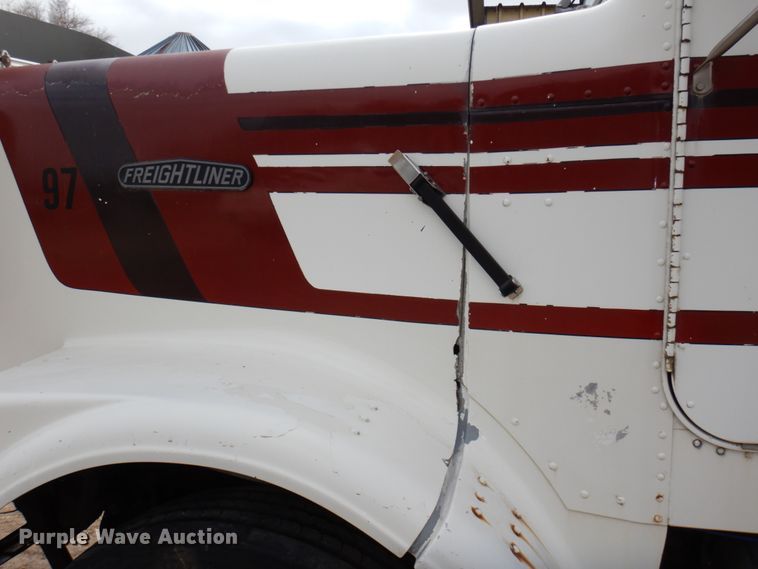 image for item DN7259 1987 Freightliner FLC  grain truck