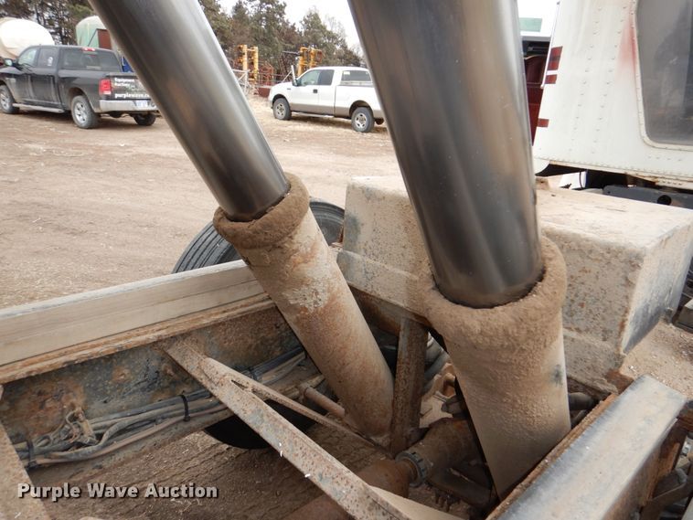 image for item DN7259 1987 Freightliner FLC  grain truck