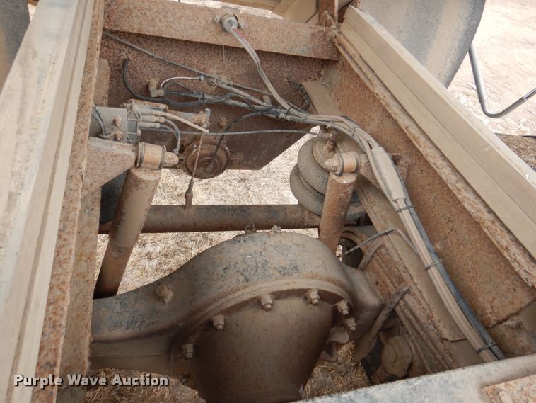 image for item DN7259 1987 Freightliner FLC  grain truck