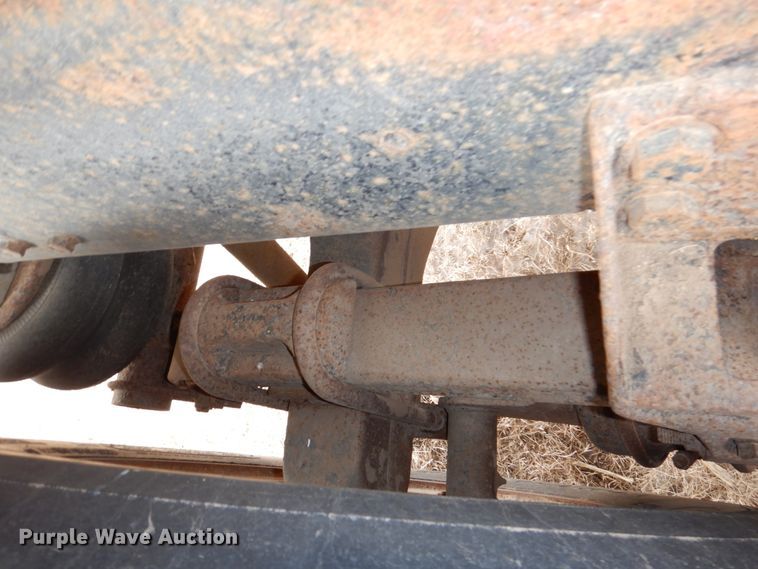 image for item DN7259 1987 Freightliner FLC  grain truck