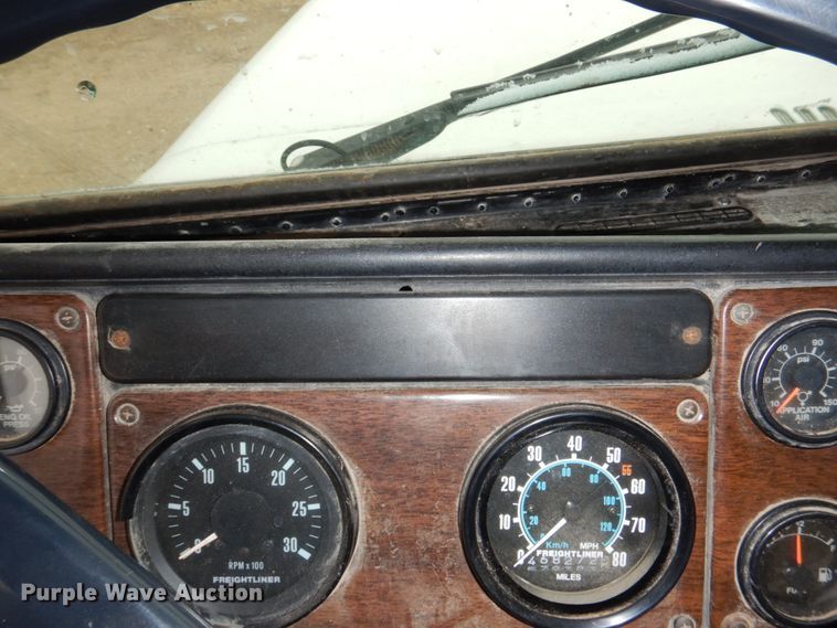 image for item DN7259 1987 Freightliner FLC  grain truck