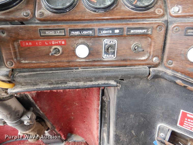 image for item DN7259 1987 Freightliner FLC  grain truck