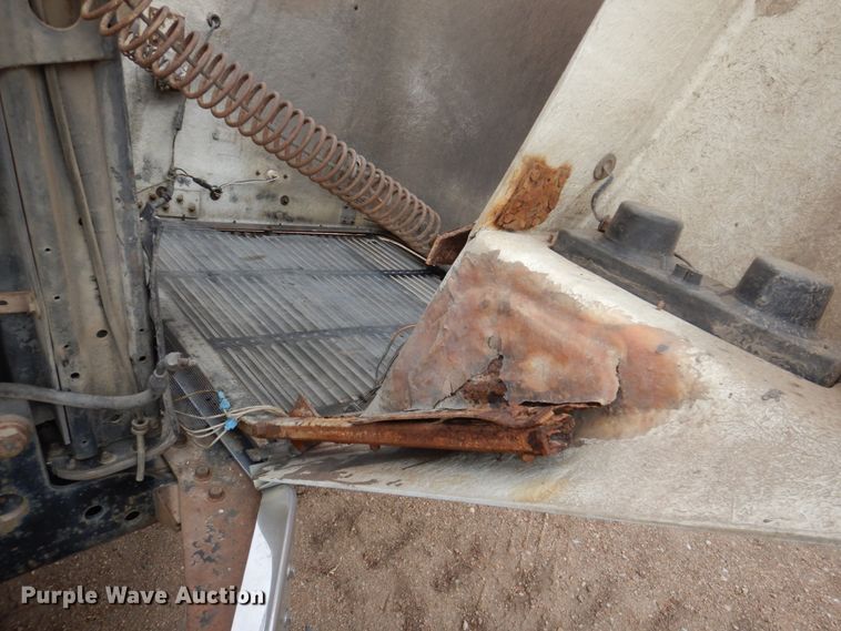 image for item DN7259 1987 Freightliner FLC  grain truck